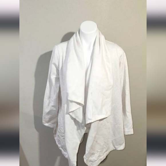 UGG Phoebe Wrap Women's - Picture 1 of 7